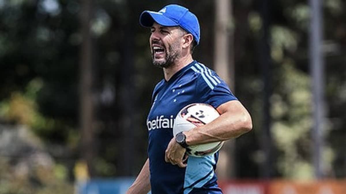 Ídolos do Cruzeiro analisam desempenho do time no Mineiro: confira