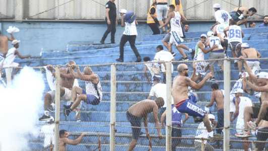Cruzeiro deve receber punições por briga generalizada em Curitiba