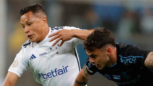 Cruzeiro, do lateral=esquerdo Marlon, foi goleado neste domingo