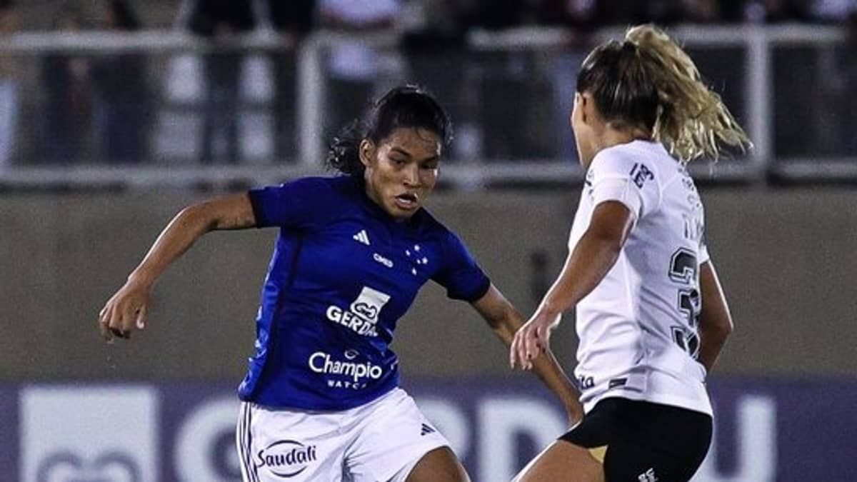 Cruzeiro leva gol no fim e perde para o Corinthians nas quartas do Brasileirão Feminino