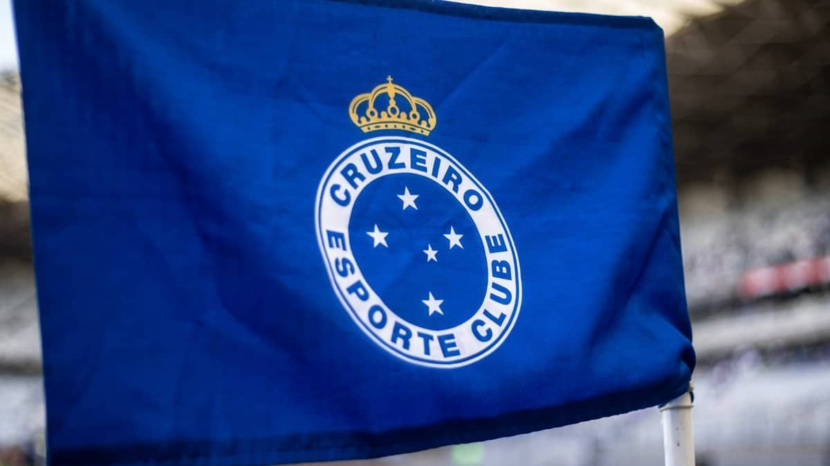 Estado intervém, Cruzeiro se acerta com Minas Arena e jogará com Flu no Mineirão