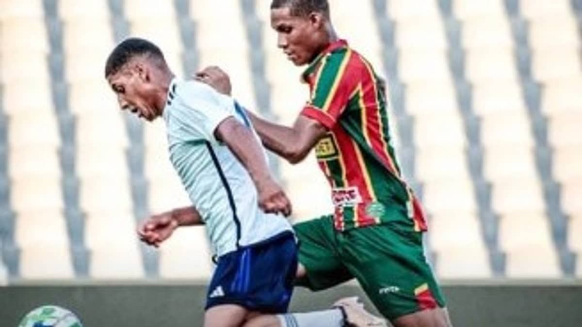 Cruzeiro e Sampaio Corrêa empatam em jogo de golaços na Copa do Brasil Sub-20