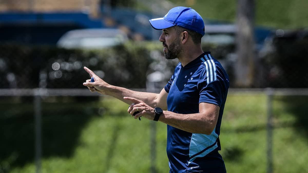 Cruzeiro divulga relacionados para estreia no Mineiro; veja a lista