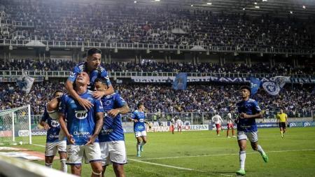 Cruzeiro goleou o Náutico na 26ª rodada da Série B em 2022, no Independência