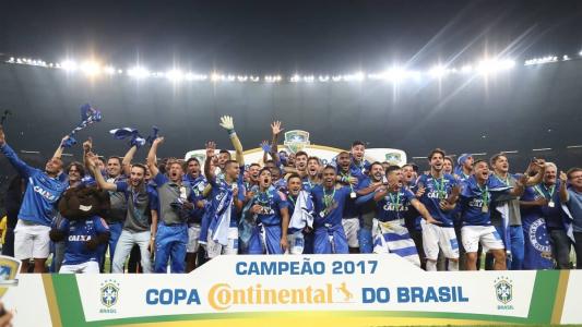 Cruzeiro impediu títulos do Flamengo em 2003 e 2017 e ficou com a taça • Lucas Figueiredo/CBF