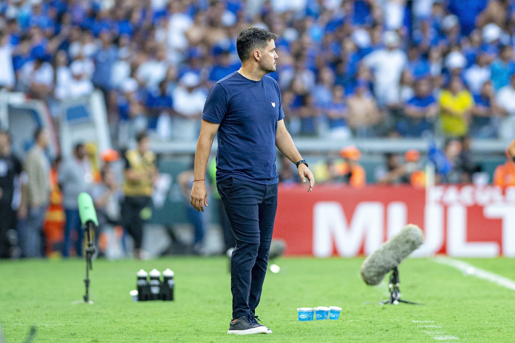 Ídolo do Cruzeiro detona Larcamón, Cabral e meias após título do Atlético