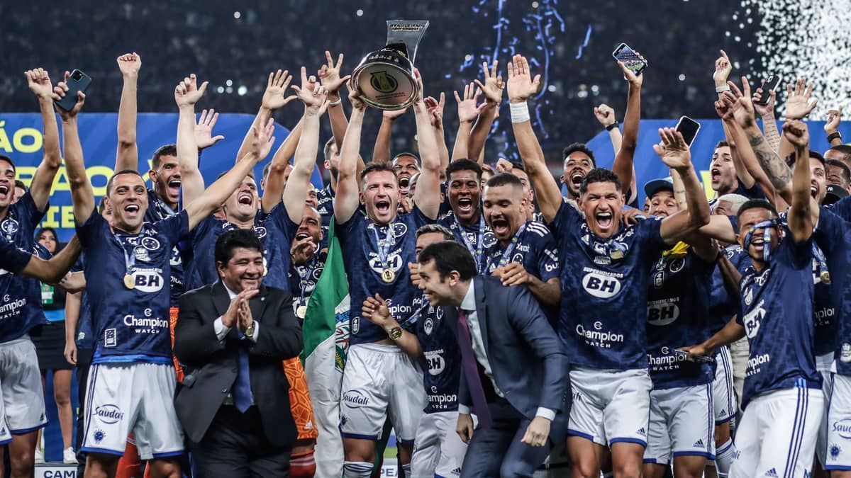Cruzeiro SAF revela lucro milionário com direitos de transmissão e premiações
