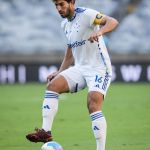 Lucas Silva revela que diretor do Cruzeiro prometeu 'grande notícia'