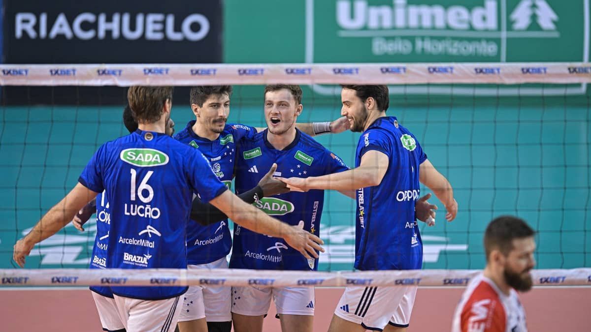 Cruzeiro volta a vencer Blumenau e garante vaga na semi da Superliga 