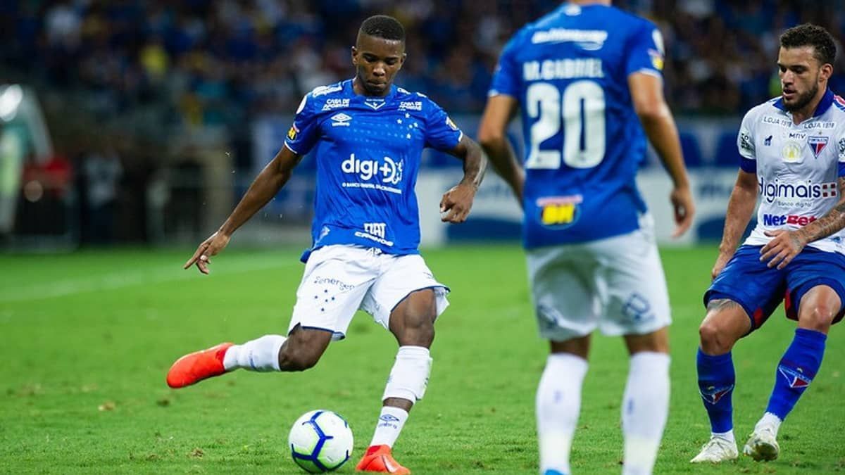 Cruzeiro defende invencibilidade contra o Fortaleza no Mineirão