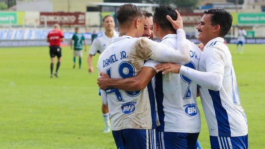 Cruzeiro pode pagar multa pelo arremesso de bomba no gramado do Ronaldo Junqueira