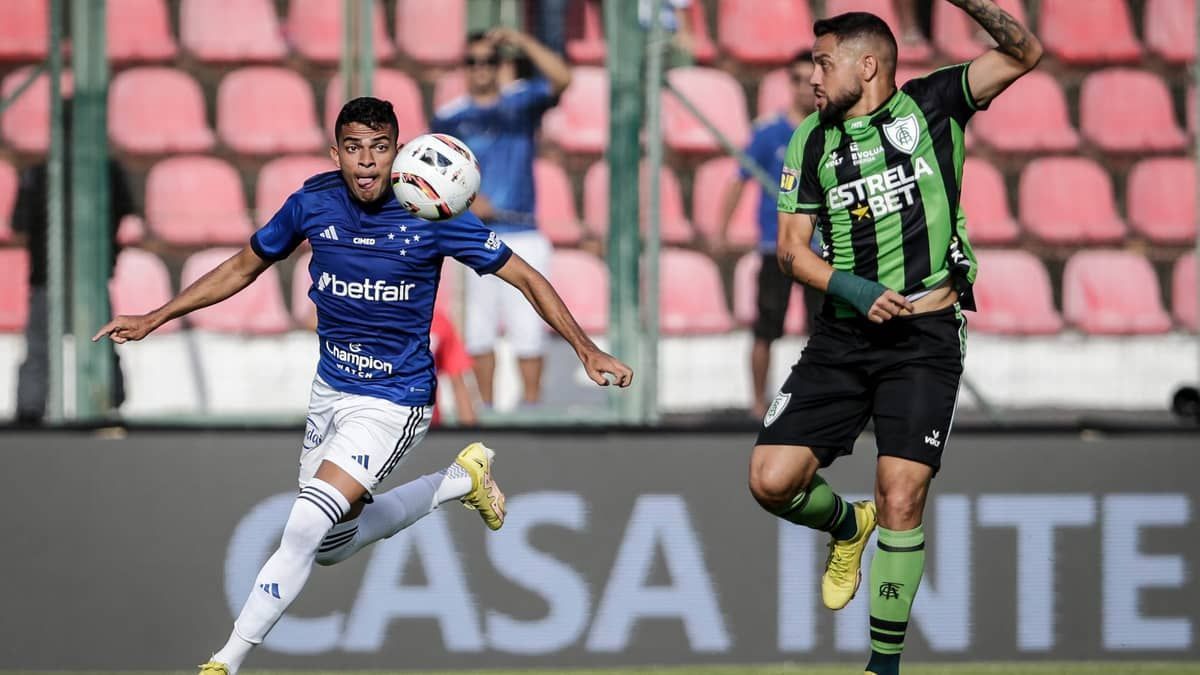 Cruzeiro encara o América pelo menos para evitar o peso do deca no retorno ao Brasileirão