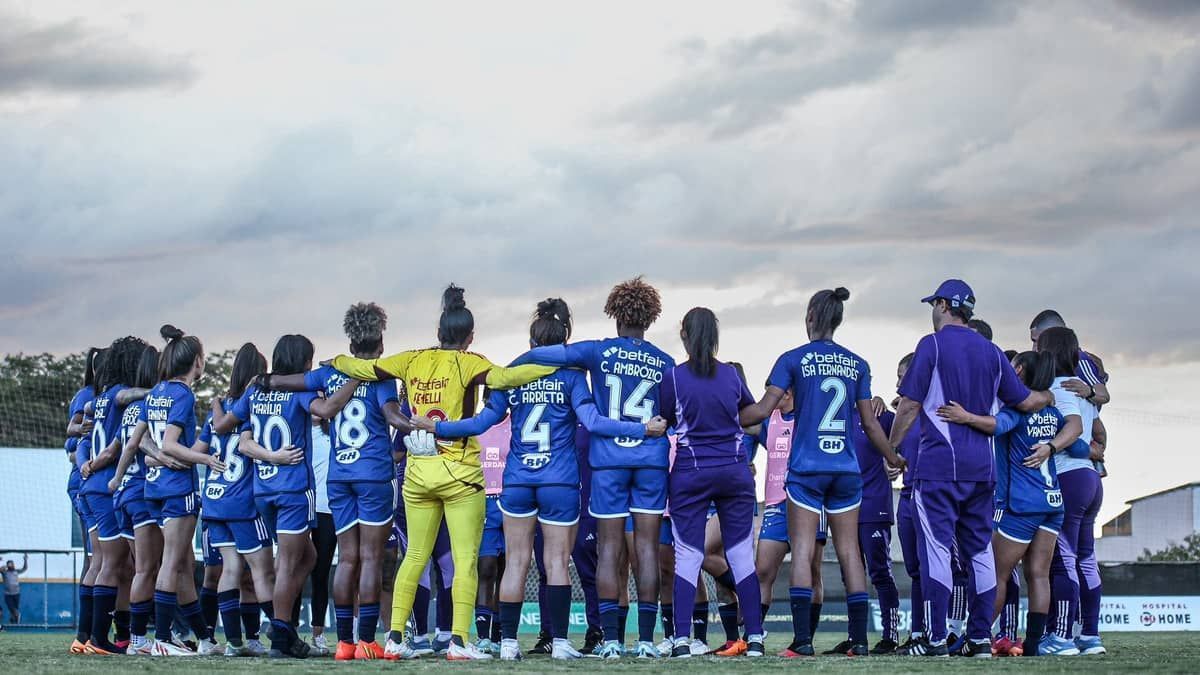 Cruzeiro e Corinthians dão primeiro passo nas quartas do Brasileiro Feminino