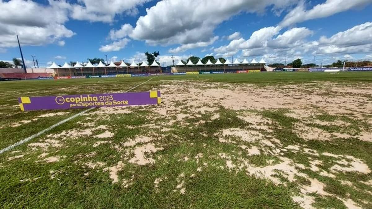 Praia? Cruzeiro reclama do estado do gramado para partida pela Copinha