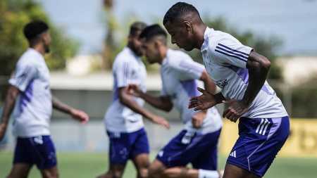 Cruzeiro retomará as atividades nesta terça-feira (3), na Toca da Raposa II, às 10h