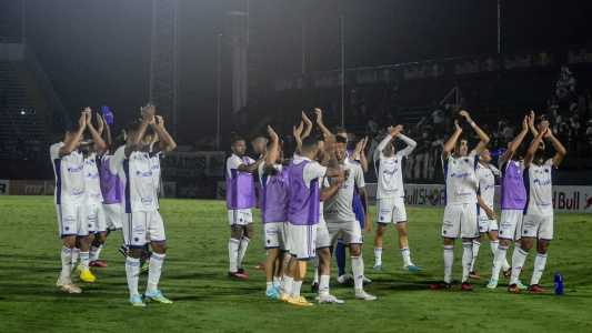 Cruzeiro saiu atrás, mas virou o jogo e venceu o Bragantino por 3 a 2