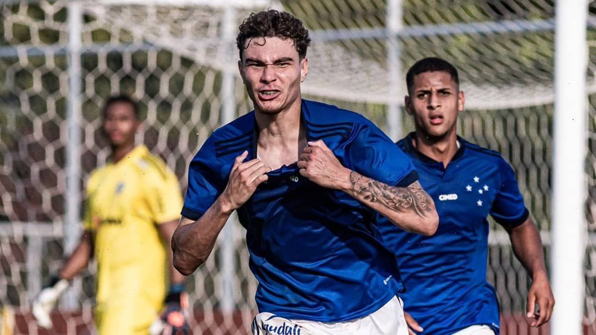 Cruzeiro vence Atlético nos pênaltis e avança à final do Mineiro Sub-20