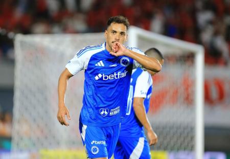 Cruzeiro vence o Vila Nova com dois gols de Eduardo e se classifica na Copa do Brasil.jpeg