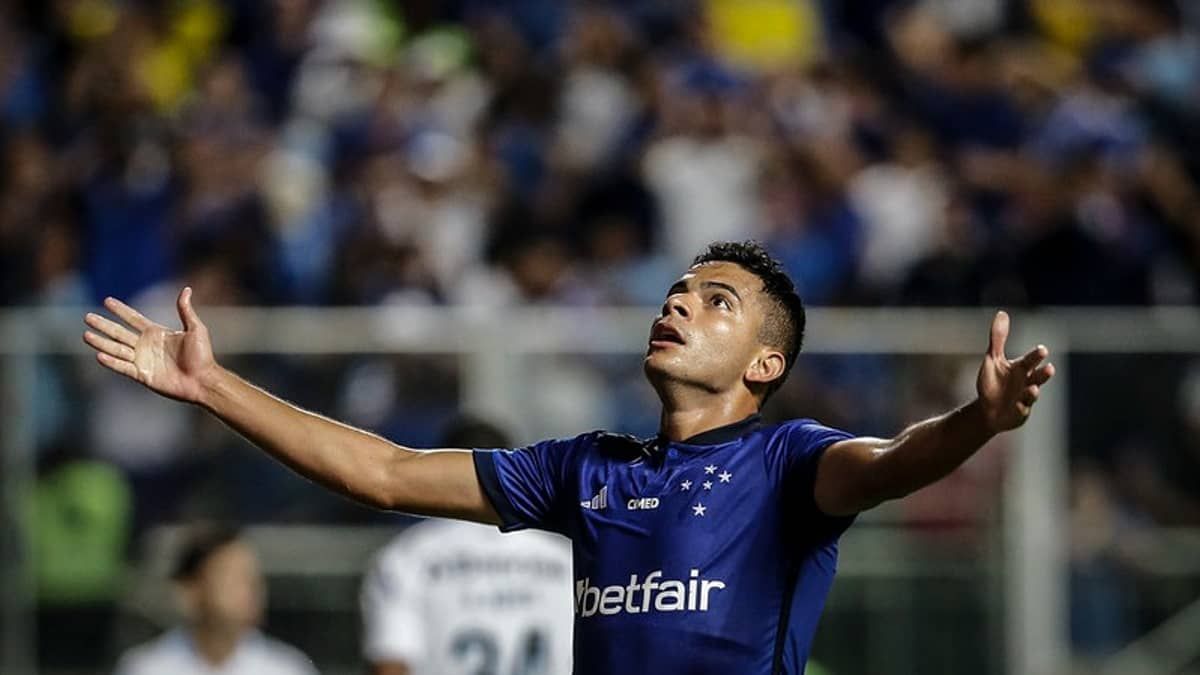 Cruzeiro vence Grêmio com futebol de gente grande