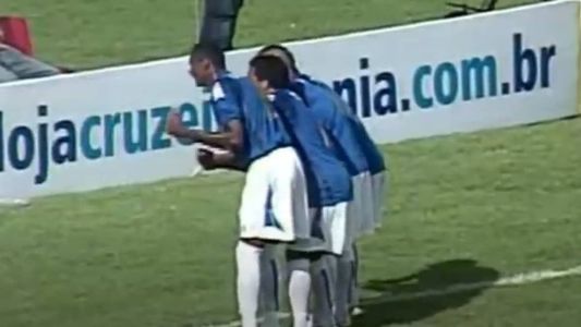 Cruzeiro venceu o Democrata por 3 a 0, em 2008, no Mineirão