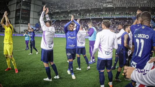 Cruzeiro venceu São Paulo com gol contra de Rafinha