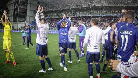 Cruzeiro venceu São Paulo com gol contra de Rafinha