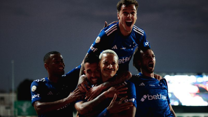 Após vitória contra o Bragantino, Cruzeiro lidera 'seleção da rodada' do Brasileiro