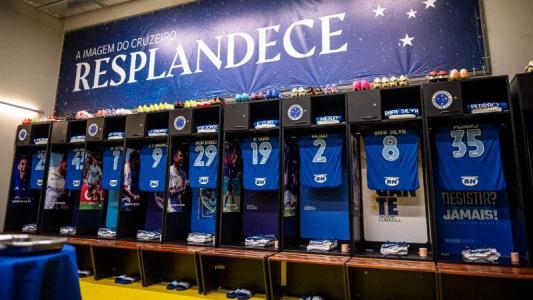 A não ser nos primeiros minutos, quando pressionou mais e chegou ao primeiro gol, o Atlético acabou sendo um time mais desarrumado e sem...