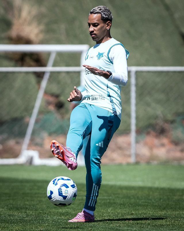 Matheus Pereira apresenta incômodo muscular e passará por exames no Cruzeiro