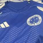 Cruzeiro prepara lançamento de nova camisa de treino, que tem imagem vazada; veja