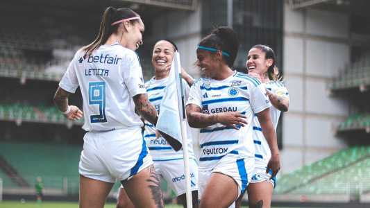 A não ser nos primeiros minutos, quando pressionou mais e chegou ao primeiro gol, o Atlético acabou sendo um time mais desarrumado e sem...