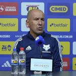 Vai mudar o time? Jardim faz projeção para jogo do Cruzeiro contra o Vila Nova
