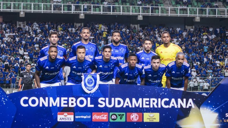 Multicampeão pelo Cruzeiro rasga elogios a titular de Fernando Seabra