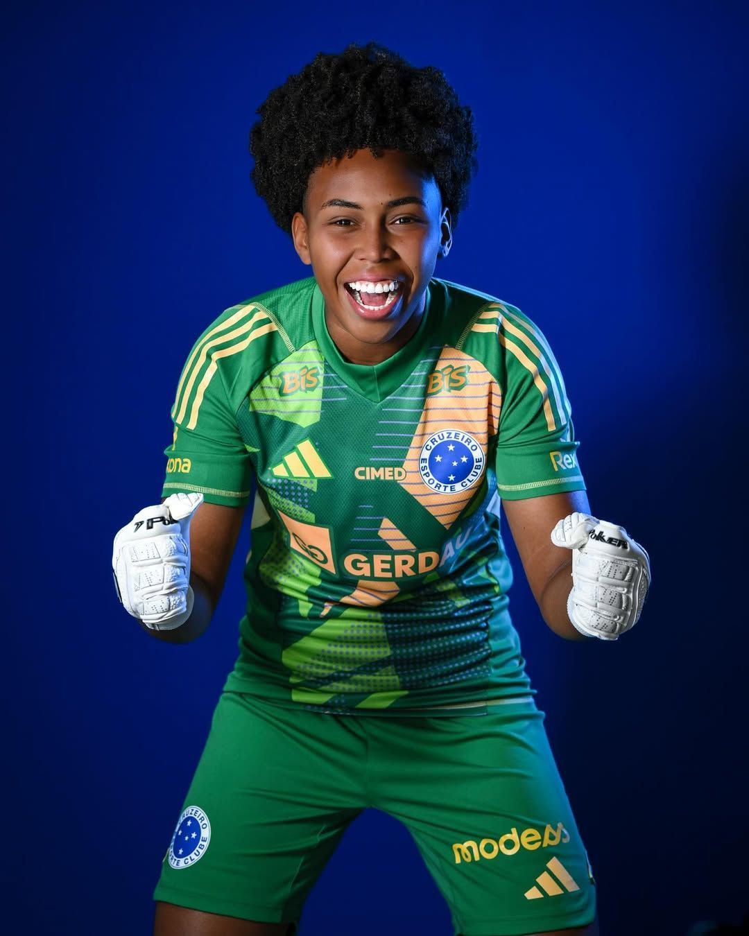 Goleira do Cruzeiro celebra boa fase e liderança no Brasileirão Feminino
