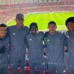 'Crias da Toca' assistem a jogo entre Cruzeiro e Inter no Beira-Rio