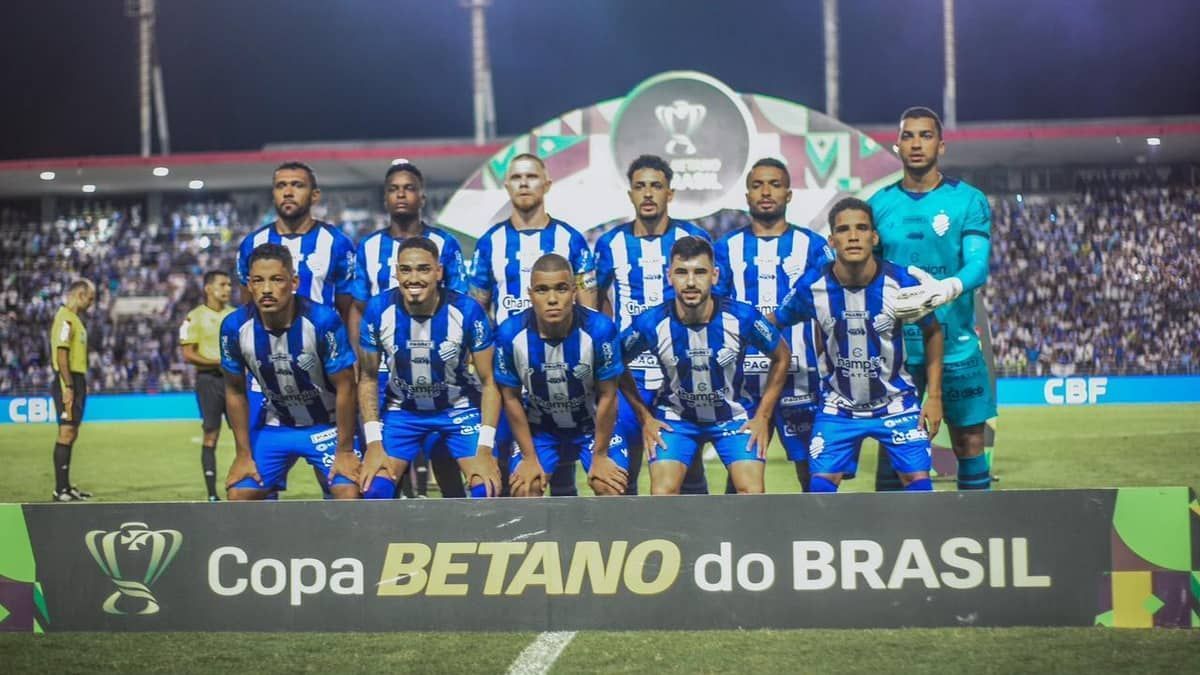 Gabriel Taliari diz que CSA jogou de igual com o Inter: 'Agora é buscar a Série C'