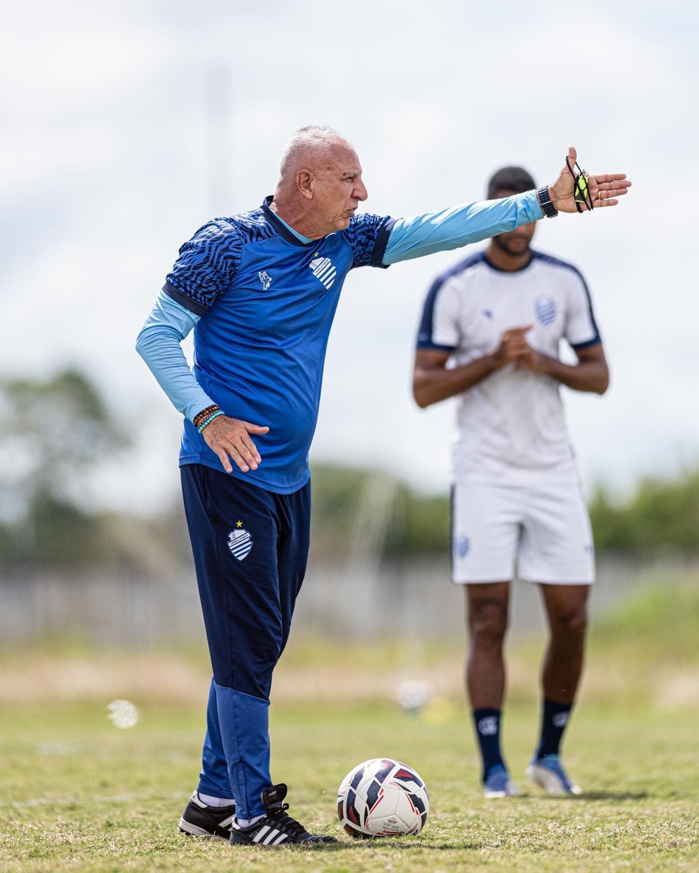 Técnico deixa clube da Série C após quatro jogos, e substituto surpreende