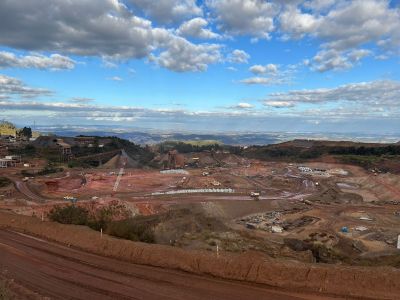Imagem ampla das estruturas da CSN Mineração