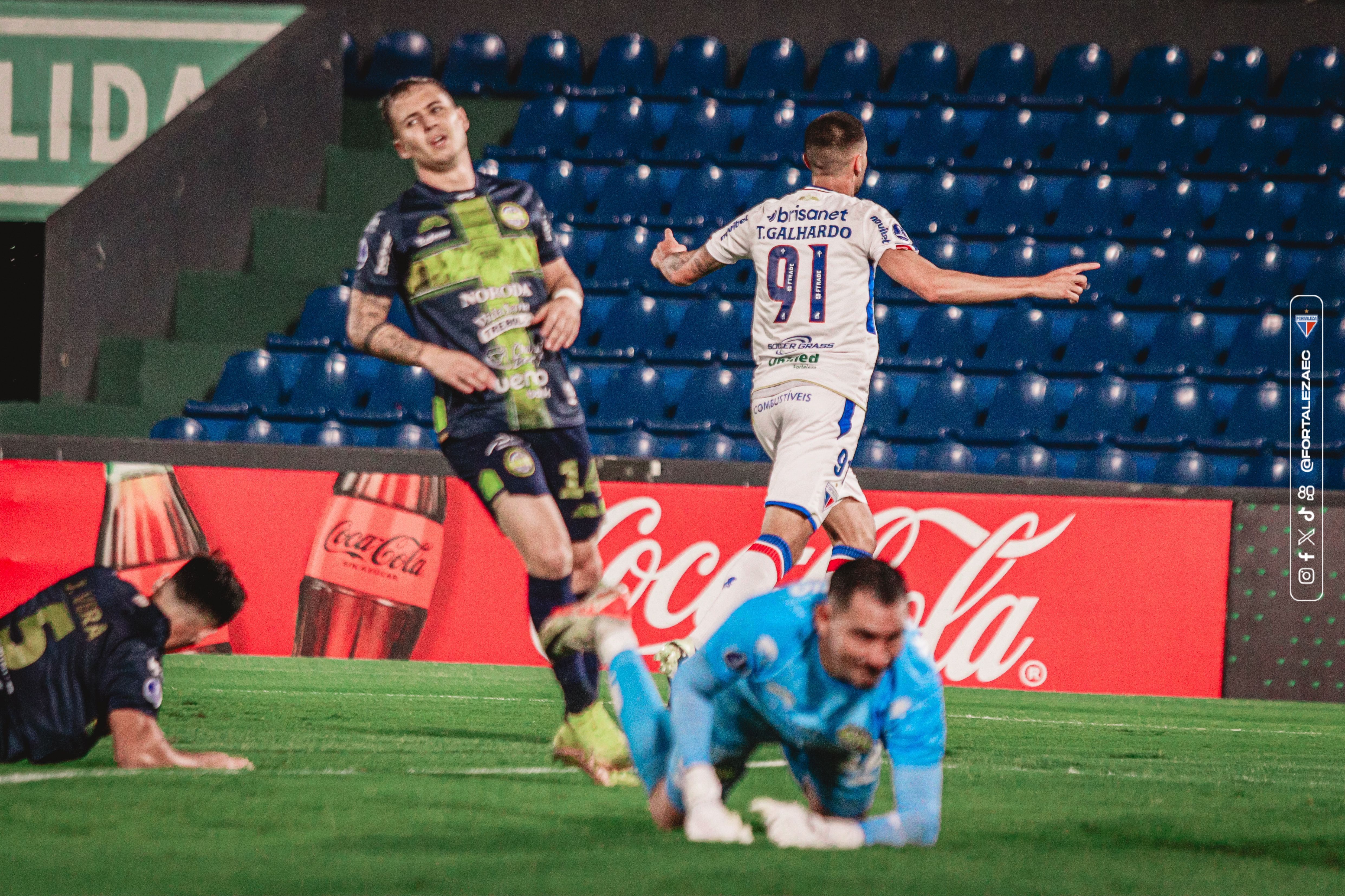 Fortaleza acaba com jejum e estreia com vitória na Copa Sul-Americana