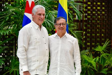 Miguel Díaz-Canel e Gustavo Petro, presidentes de Cuba e Colômbia.