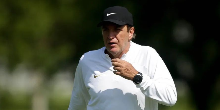 Livre no mercado, Cuca diz não ter recebido contato do Corinthians