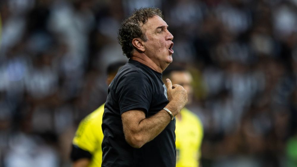 Presidente do Atlético rasga elogios a Cuca após hexacampeonato mineiro