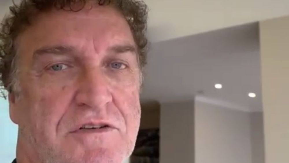 Em vídeo vazado, Cuca mostra time do Atlético para jogo da Sul-Americana