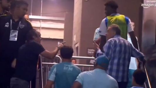 Cuca durante bate boca com Paulo Pelaipe na Arena MRV após Atlético 0 x 2 Cruzeiro