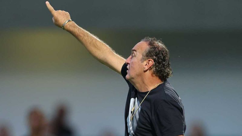 Após ser criticado, Cuca rebate presidente do Athletico-PR: 'Tempo é senhor da razão'