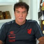 Cuca expressa alívio por anulação de condenação de estupro e retomada na carreira