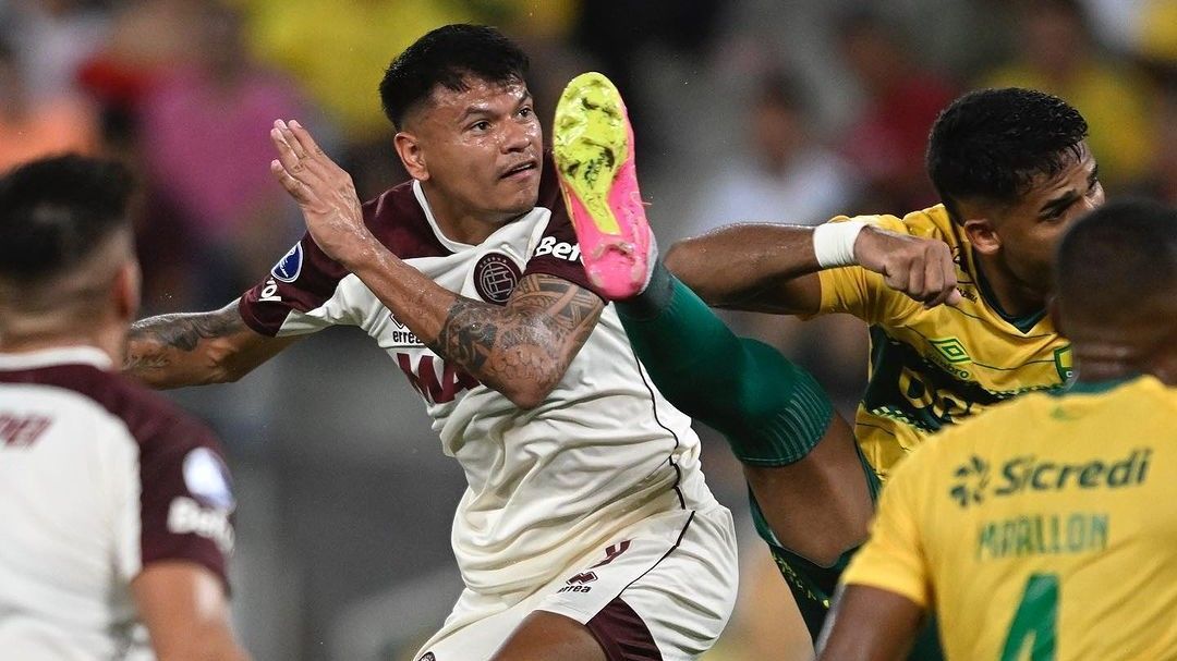 Cuiabá sai na frente contra Lanús, mas sofre empate em estreia na Sul-Americana