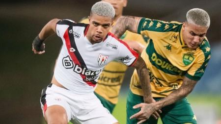 Cuiabá e Atlético-GO empatam em jogo pela Série B