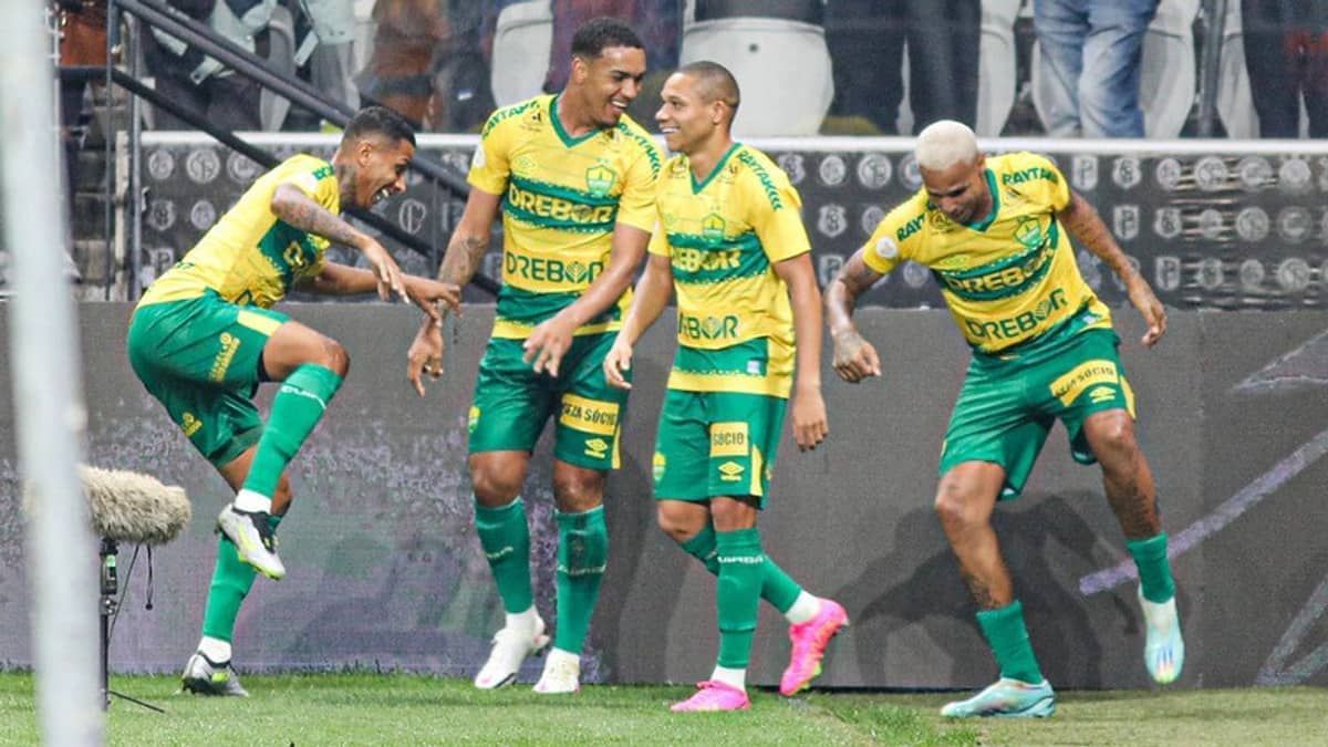 Corinthians empata com o Cuiabá em casa pelo Brasileirão