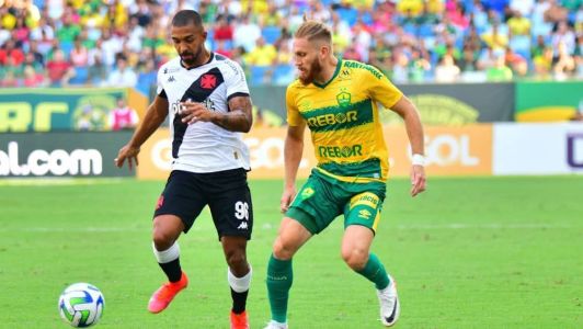 Cuiabá e Vasco se enfrentaram na noite desta quinta-feira pelo Brasileiro